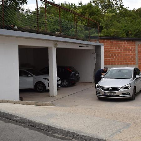Apartments Malinska-Kajkic Ngoại thất bức ảnh