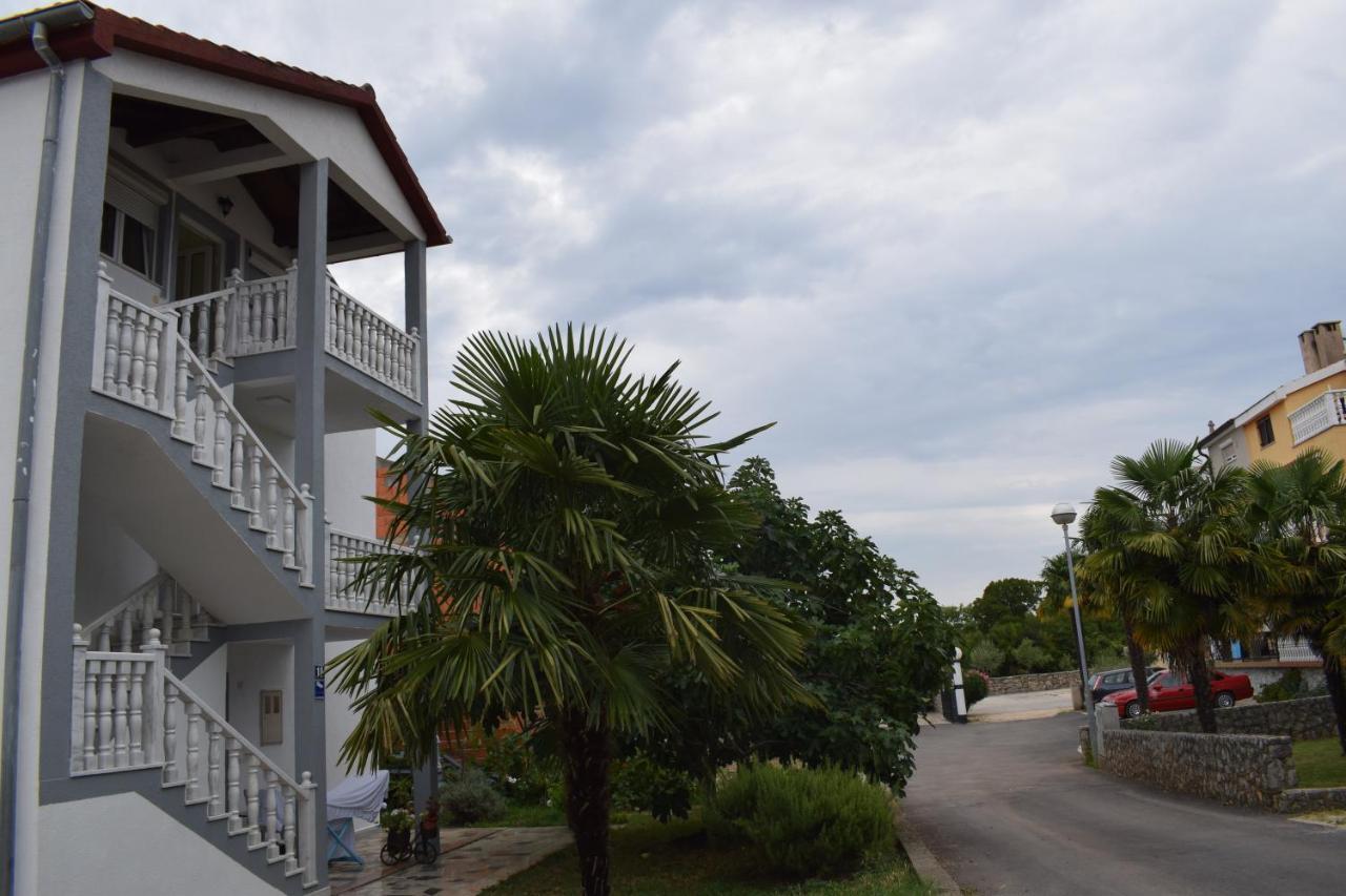 Apartments Malinska-Kajkic Ngoại thất bức ảnh