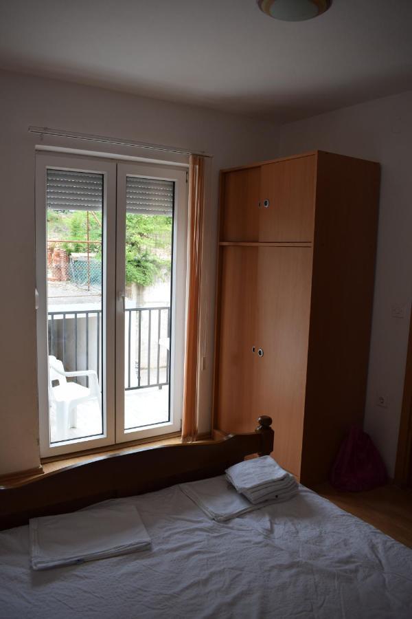 Apartments Malinska-Kajkic Ngoại thất bức ảnh