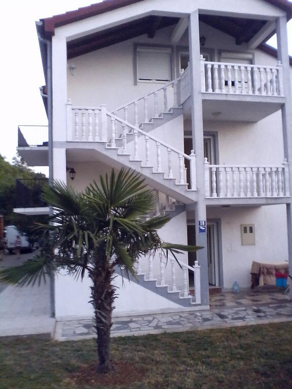 Apartments Malinska-Kajkic Phòng bức ảnh